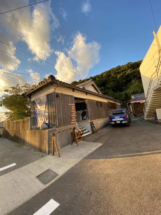 Guest House & Bar Diamond Head Mihana Ngoại thất bức ảnh