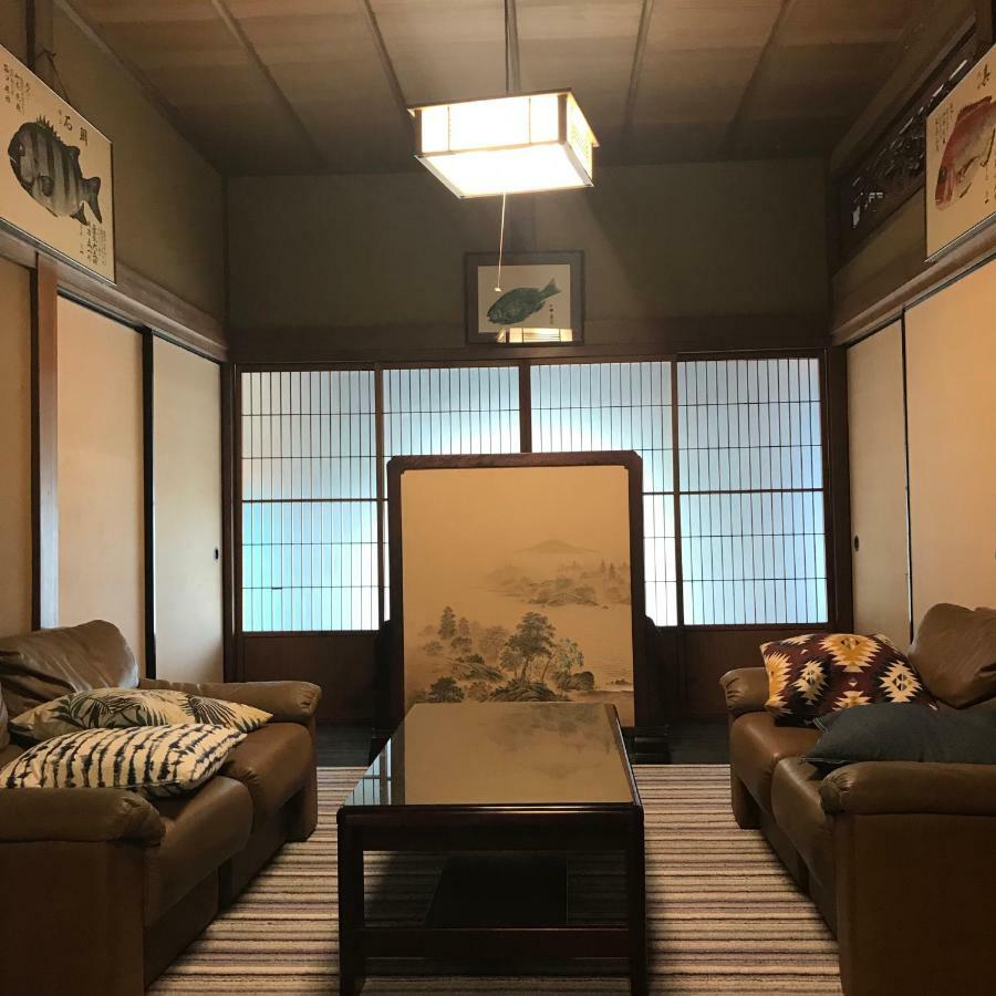Guest House & Bar Diamond Head Mihana Ngoại thất bức ảnh